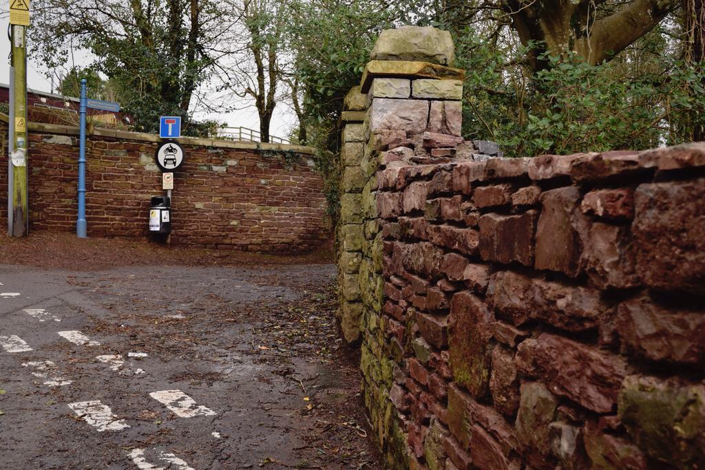 فندق Pantysgyfarnog Near Carmarthenshire Pembrokeshire المظهر الخارجي الصورة